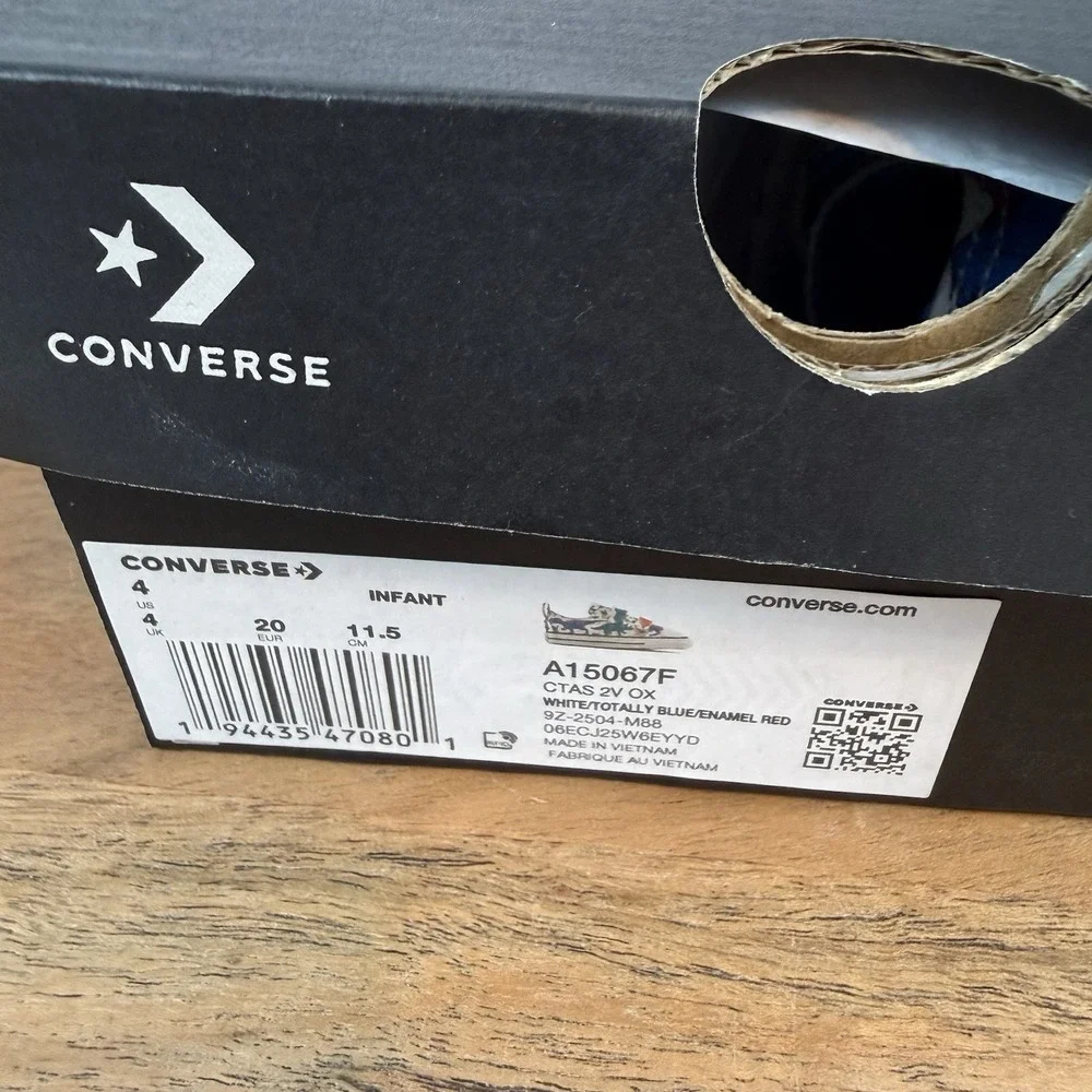 New Little Kids Converse Chuck Taylor All Star Dino Party Sneakers Size 4‎ C